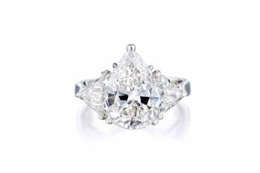 A 4.05ct Pear-Shaped Diamond Ring