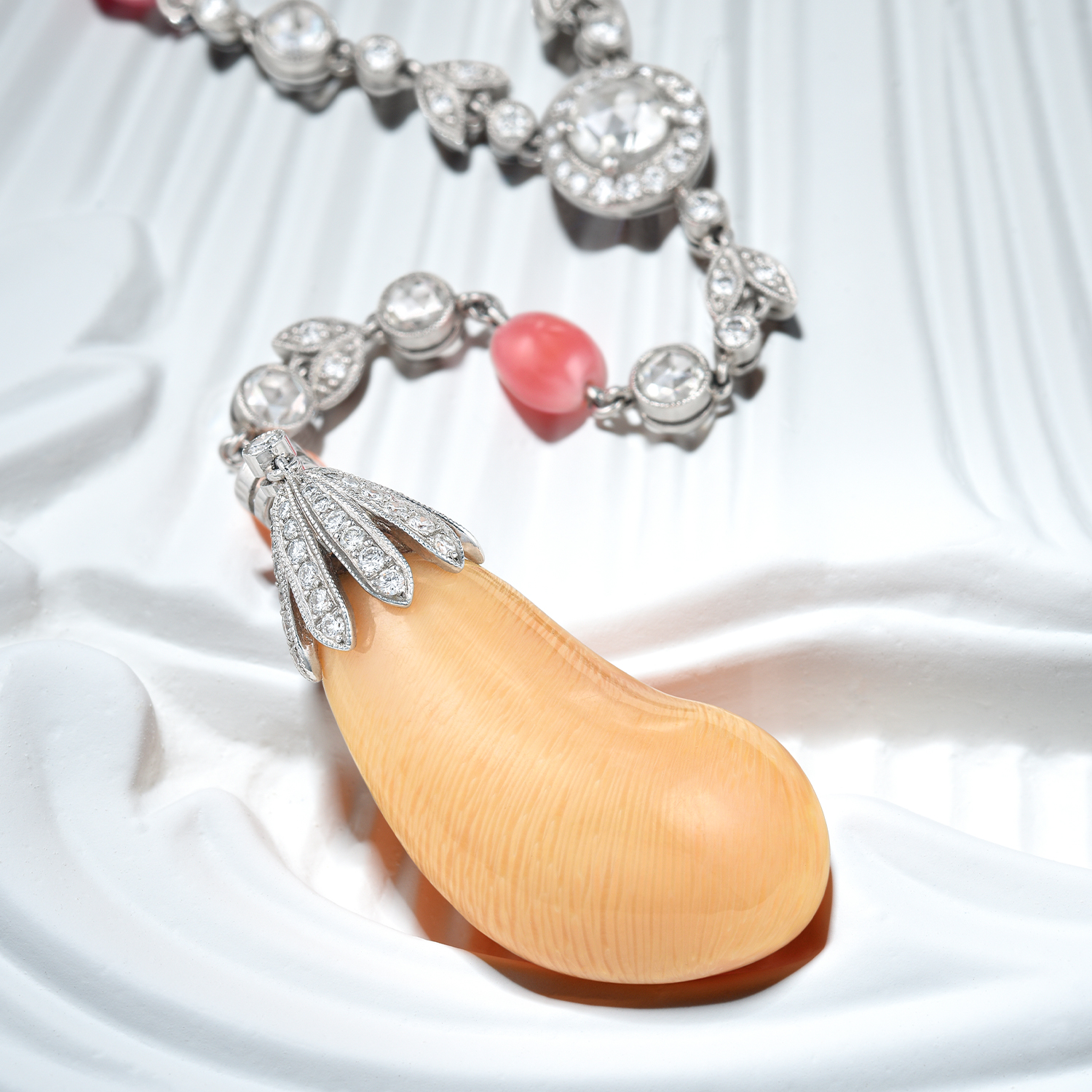 Melo Pearl Conch Pearl Lariat Necklace